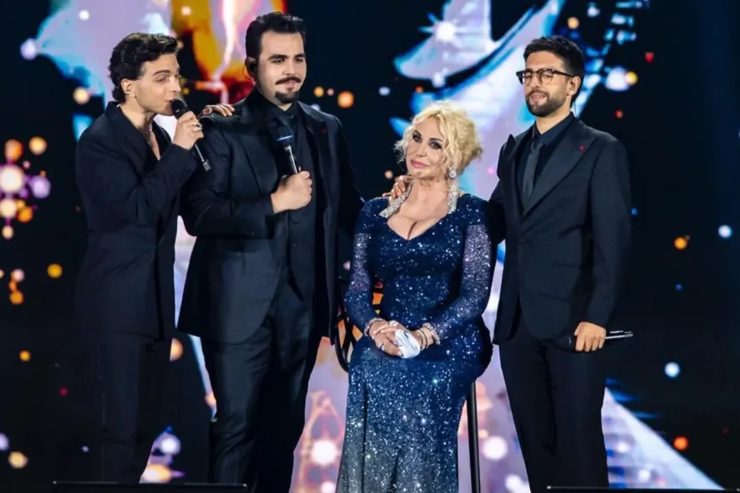 antonella clerici con i ragazzi de Il Volo