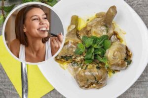 piatto di carciofi e ragazza che mangia