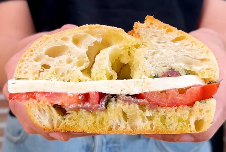 panino a metà