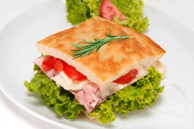 Focaccia farcita