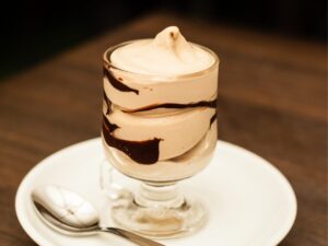 tazzina di crema al caffè
