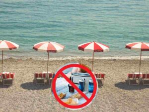 ombrelloni in spiaggia e divieto cibo