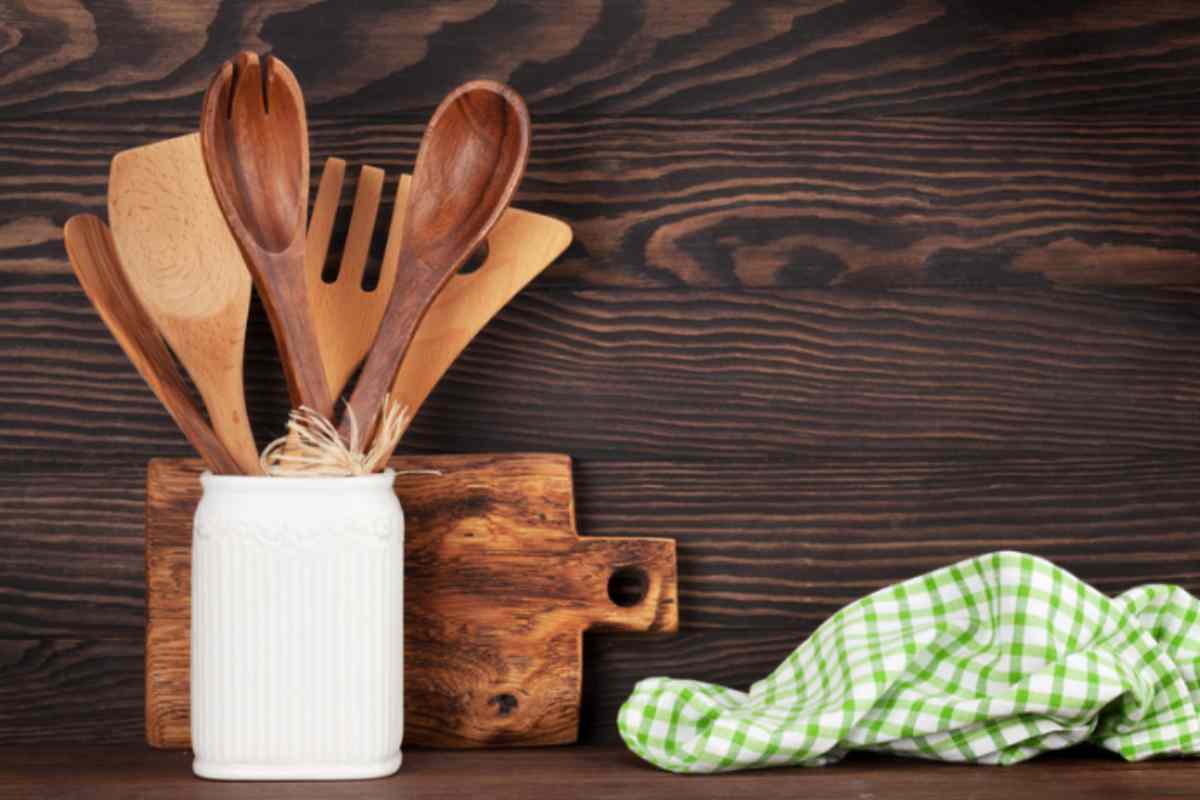 utensili in legno cucina