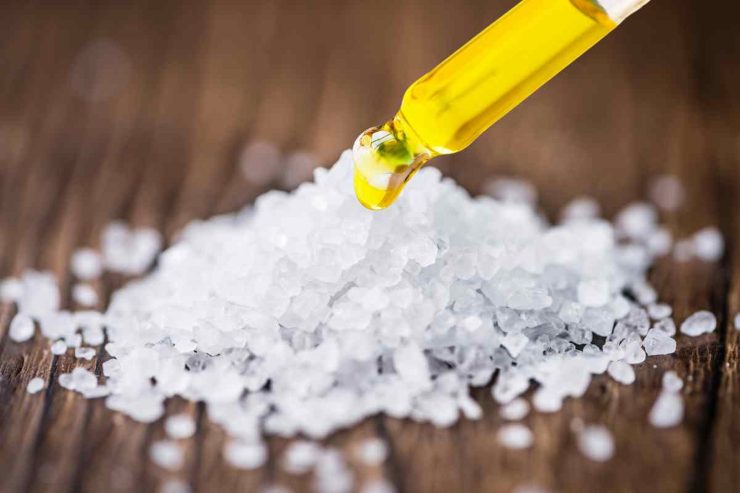 Sale grosso e olio essenziale