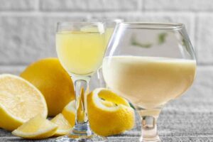Bicchiere con limoncello