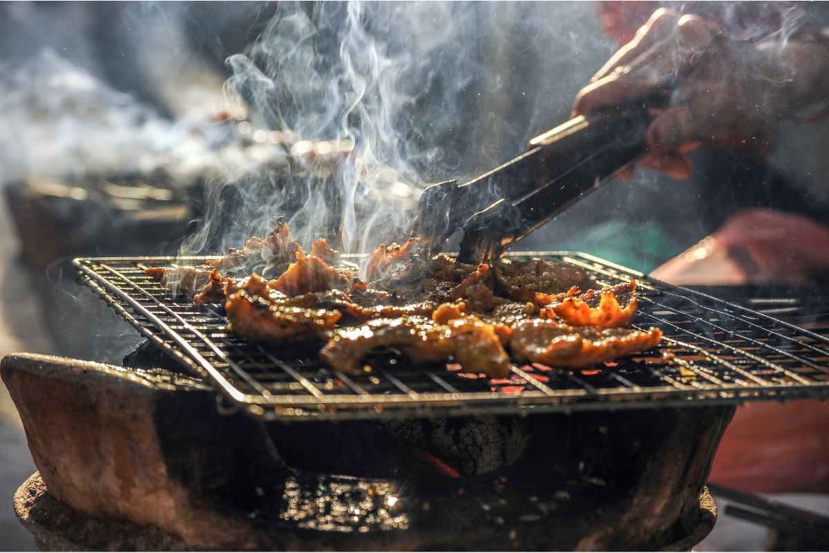 carne sulla griglia