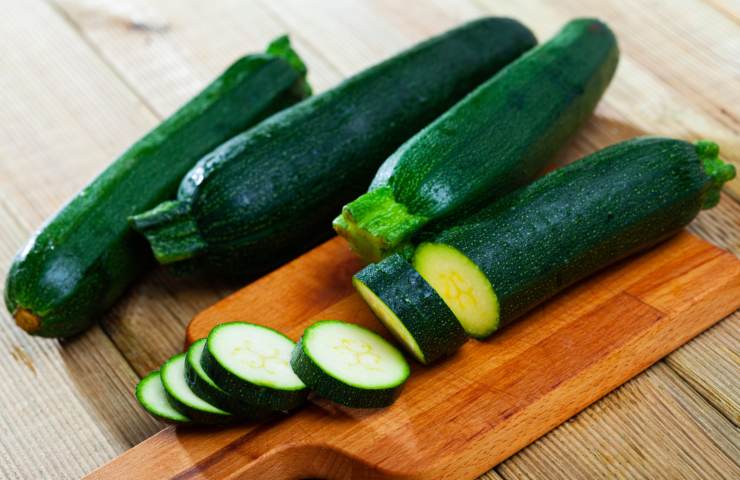 zucchine sul tagliere