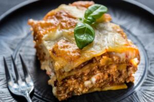 lasagna nel piatto