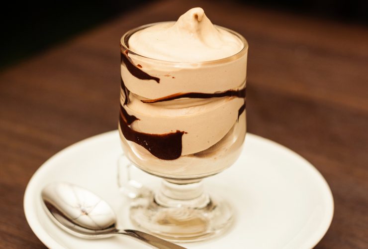bicchiere di crema caffè