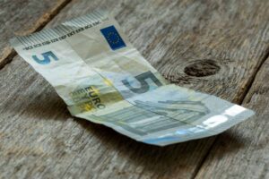 Cinque euro
