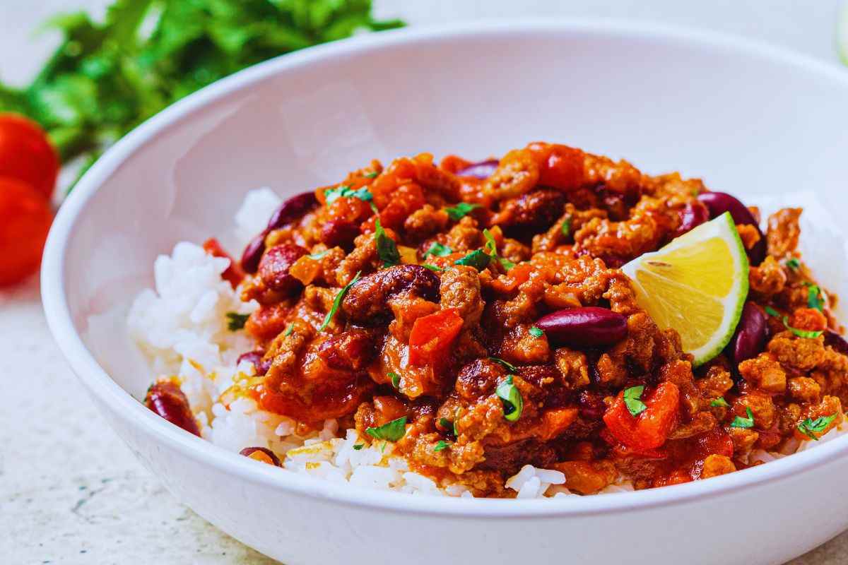 chili con carne sopra il riso