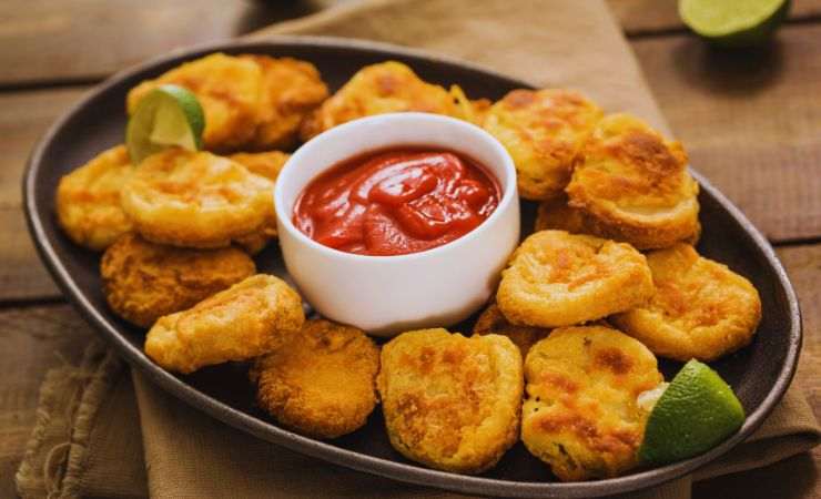 nuggets e salsa