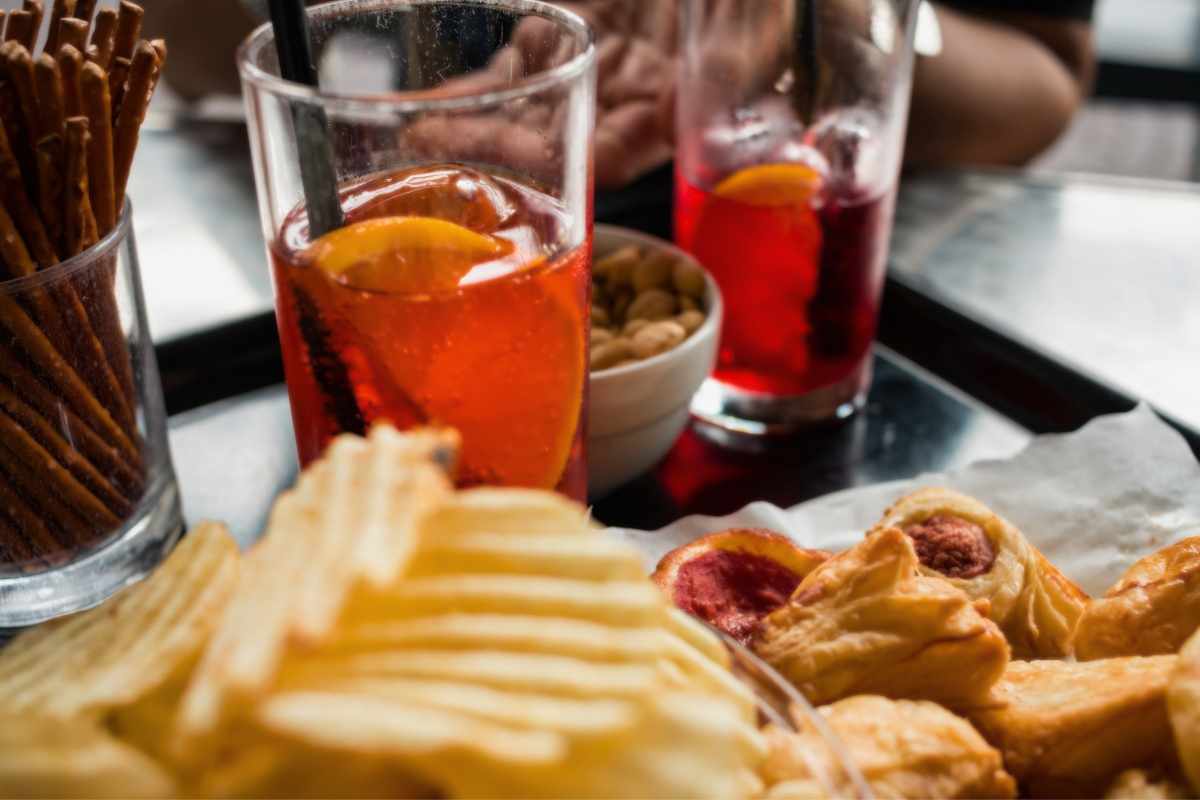 Aperitivo fatto in casa: 3 idee veloci che stanno spopolando