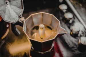 Caffè amaro o troppo acido? L’errore che fai ogni mattina senza saperlo