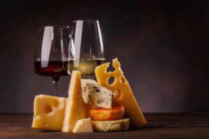 Questo abbinamento vino-formaggio sembra strano ma è perfetto