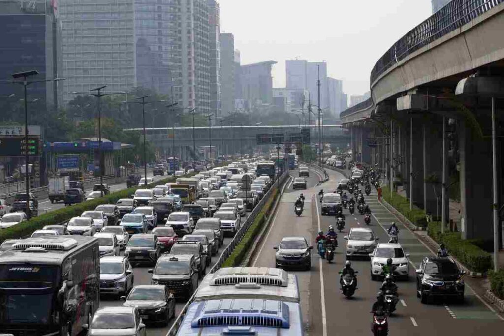 Il traffico scalda le città più di quanto pensiamo: la scoperta che cambia tutto